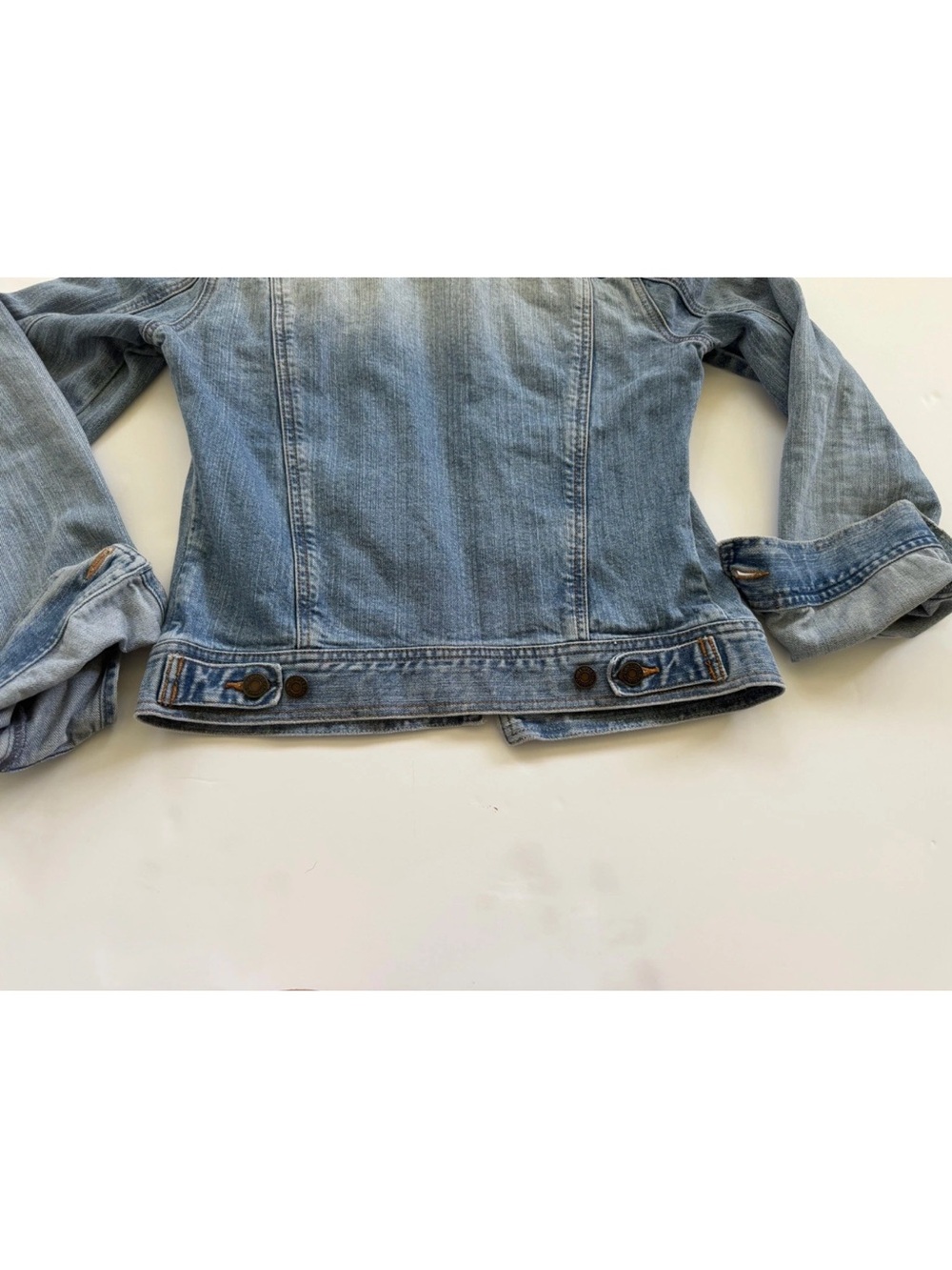 Hollister Surf 1972 Women's Cute Light Wash Short denim Jean Jacket Size M - Picture 4 of 7